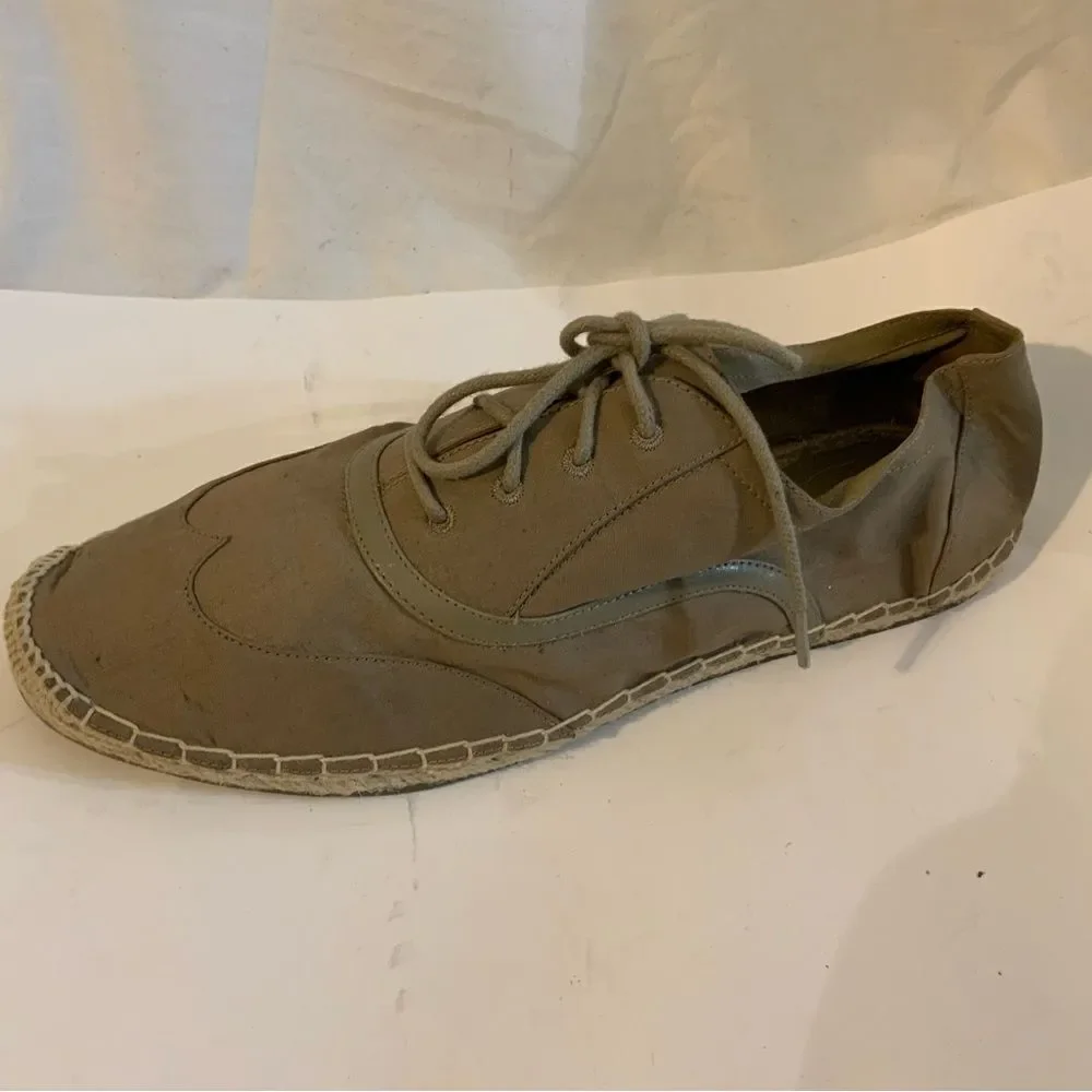 Nice cloth shoes by Cole Haan in size 8.5B lace up